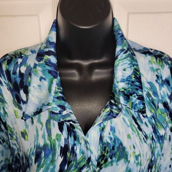 Woman With Control multi color blue high low blouse top LP - Picture 3 of 5